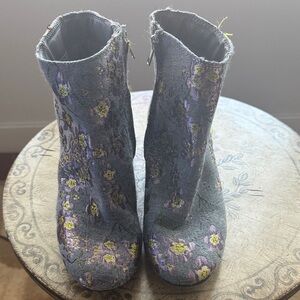 Zigi Soho Purple Floral Ankle Boots